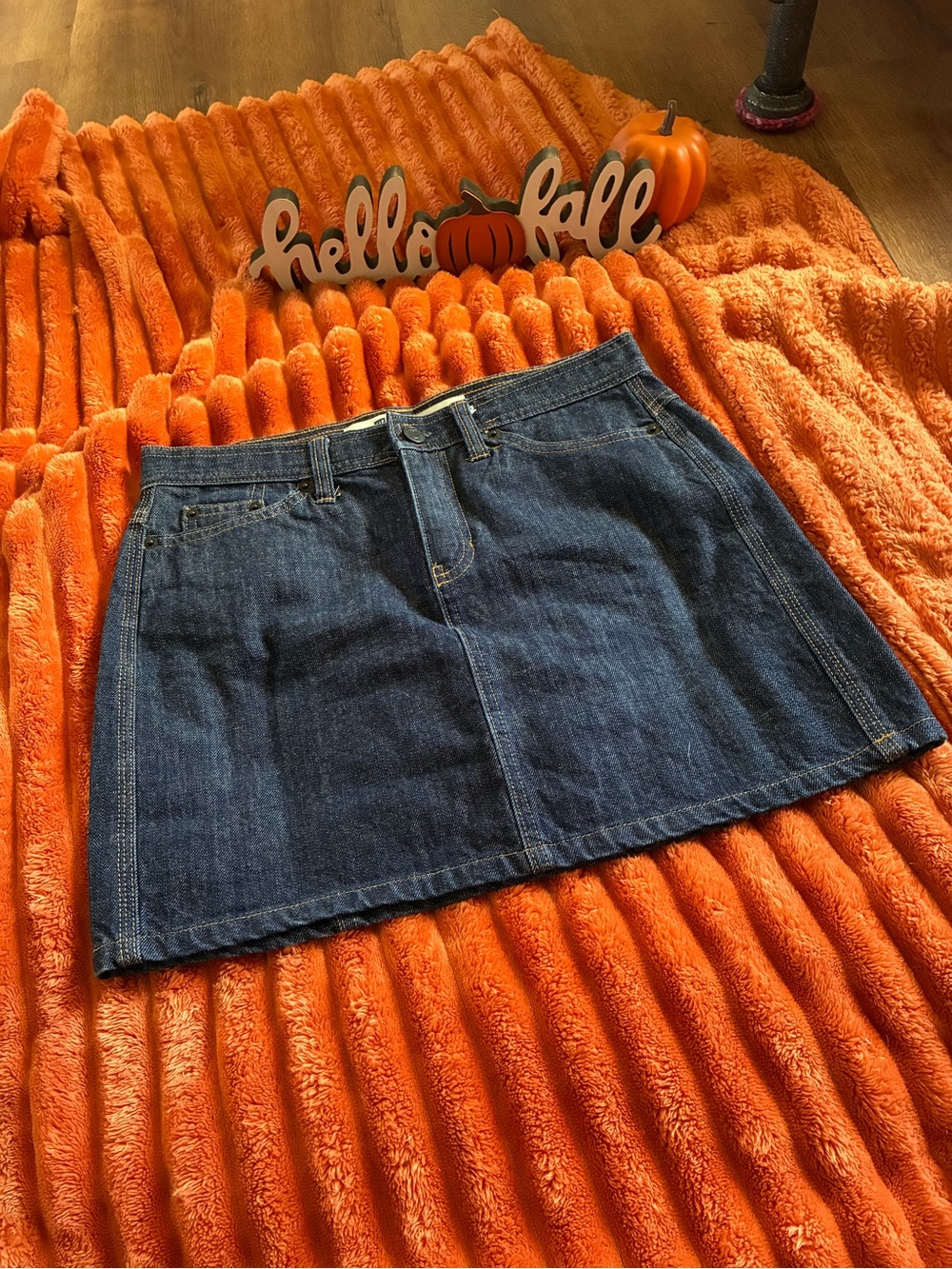 GAP Dark Blue Denim Mini Skirt - Picture 2 of 8